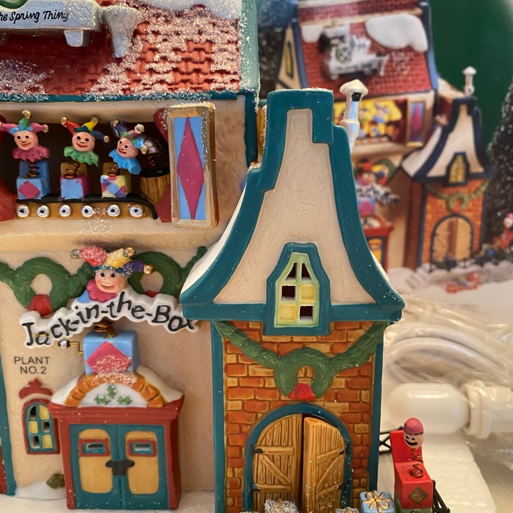 Dept 56 North Pole Series-  Jack in the Box Plant No.2 - with light(Tested) - Picture 12 of 12